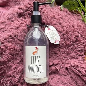Rae Dunn Soap Feliz Navidog 16.2 Oz Sugar Cookie Soap